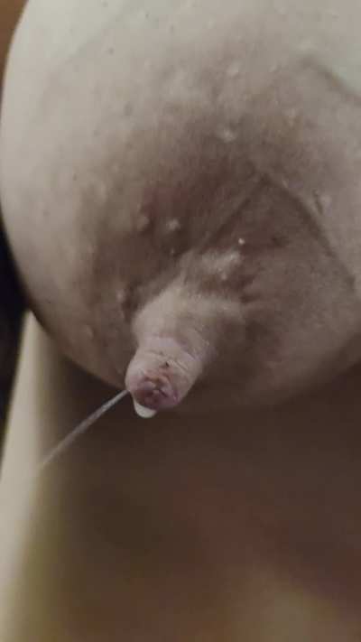 Spraying my milky hands-free for you🧋