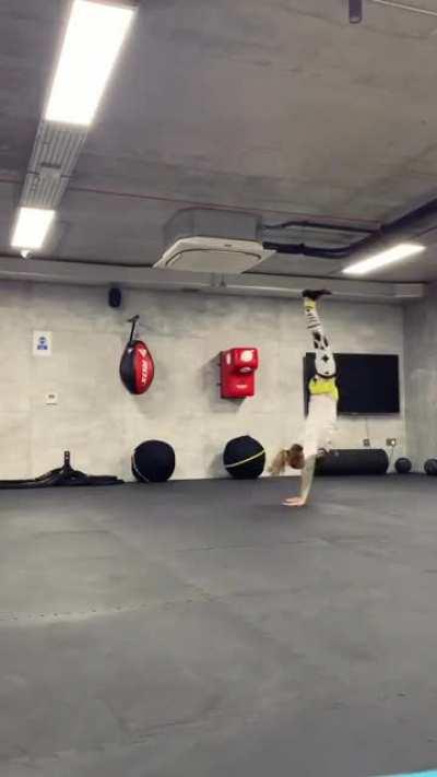 Sagittarina (@sagittarinaofficial)