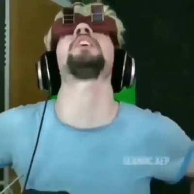 When your friend uses spitfire and cloak