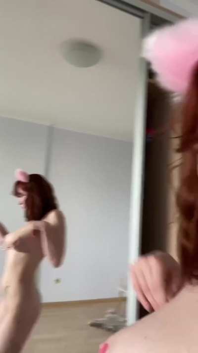 Meow meow let’s play in kiss game!