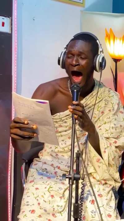 Vultures'da Ty Dolla Sign olabilecek en iyi verse'leri yazarken Kanye'nin yazdığı verse'ler