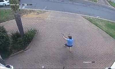 A quick draw saved him. A slow one could have made it worse. Practice, practice, practice.