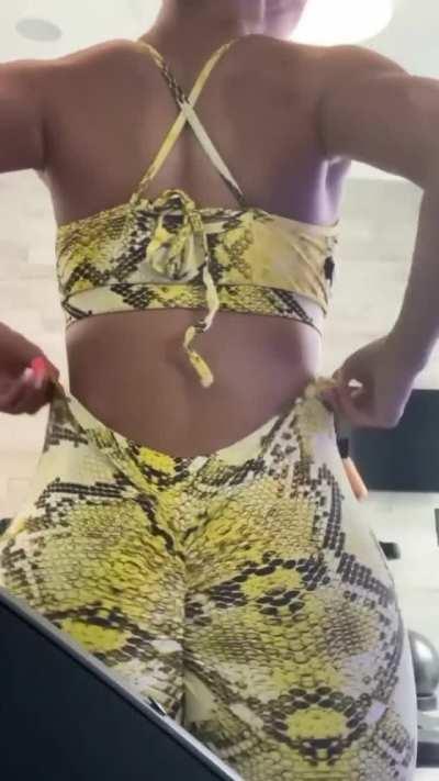 Kylie Jenner Ass Jiggle