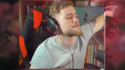 *Edita en -8 horas de diferencia*