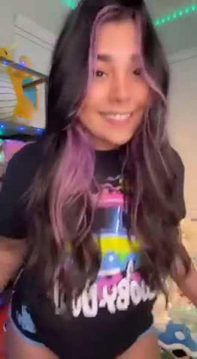 Are nerdy curvy Latinas your type?