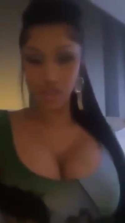 Who doesn’t love Cardi’s big brown areolas 😍