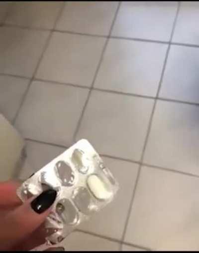 Sick FucKer StaRvEs doGGoS To DeaTH