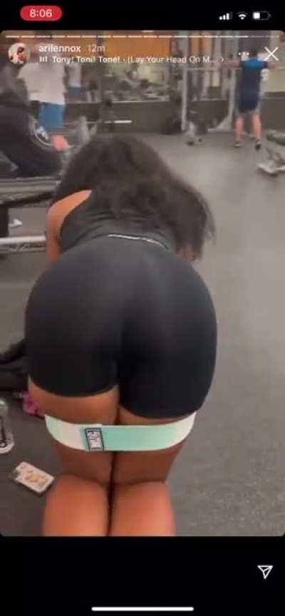 So much shit in my Ari stash