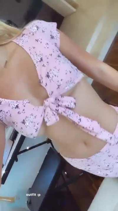 That under boob is enough to kill a man