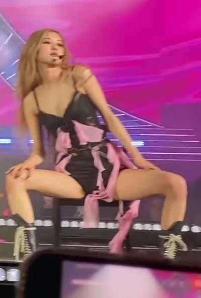 BLACKPINK - Rose, Lisa & Jisoo