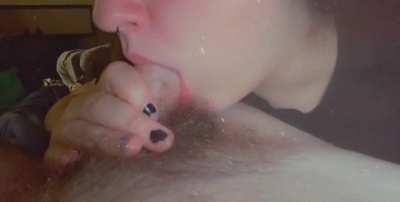 wanna watch me choke on my daddy’s massive 8inch cock?🥵