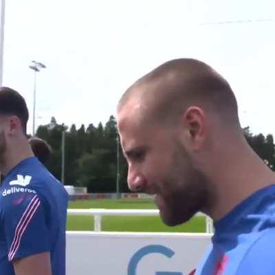 Harry Kane and Declan Rice getting on the Shawberto Carlos train