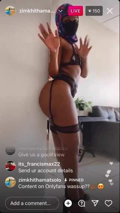 Her ass swallowed a damn wall😳