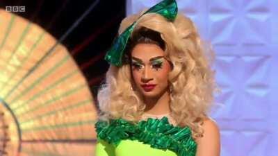 We love a self-aware queen