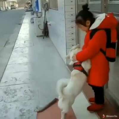 Sis is home, sis is home..!