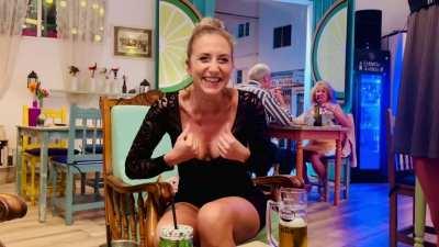 Flashing on a restaurant [F]