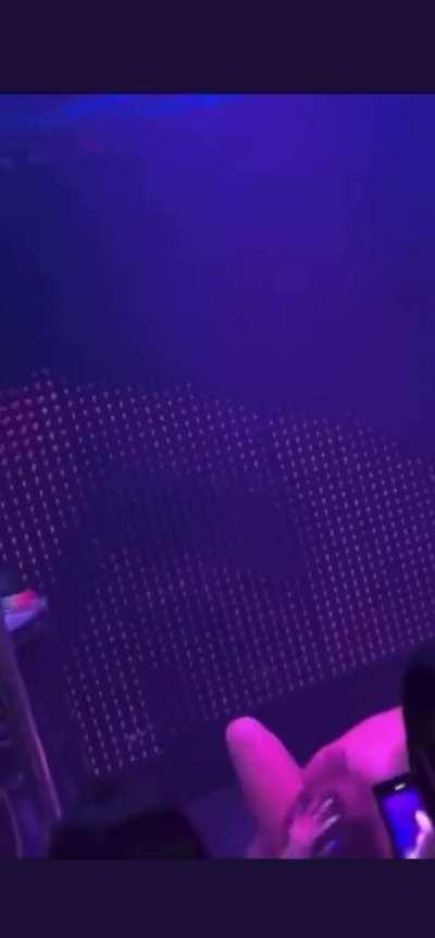 Mc Pipokinha Levou chupada na buceta no seu show - xvideosonlyfans.com