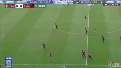 Rafinha fazendo algo que não sei o que é