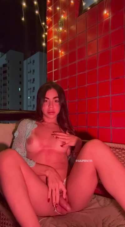 If you kiss it you get addicted