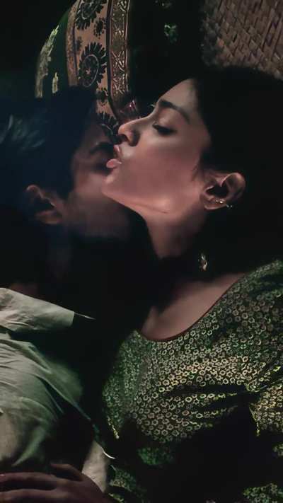 Shreya Saran hot scene 