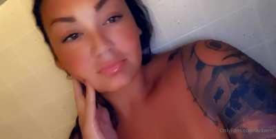 HER FREE ALBUM IN COMM3NTS WITH SXTAPES