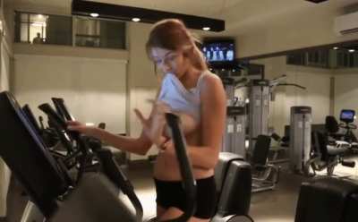 Treadmill Titties