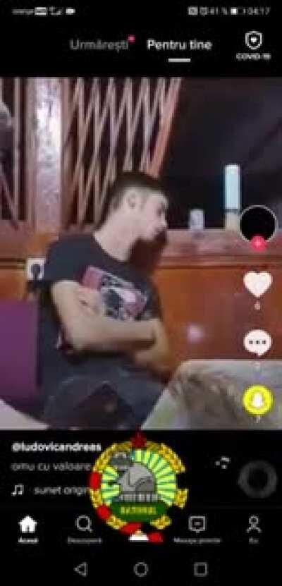 Cu prietenul ala care nu tine la bautura