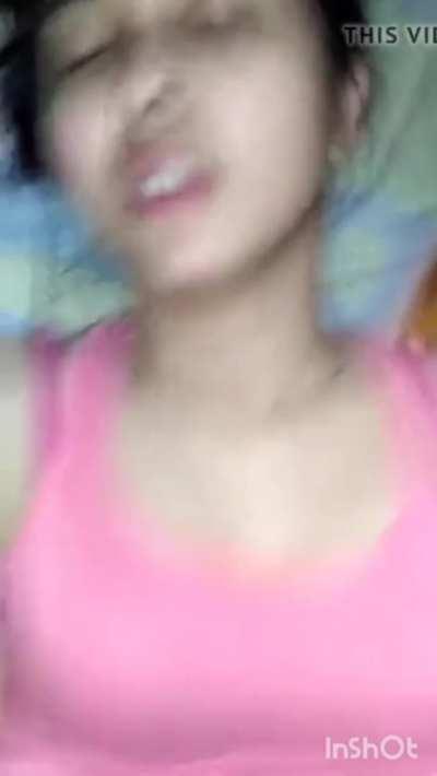 Extremely cute girl getting bed ride 💦🍑