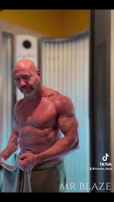 Doesn’t matter if you’re real lifestyle, just shooting porn for money, a long time veteran of the lifestyle or not…you’ll love my husband’s episode! From his first cuck and bi experience to the day he met me! Awesome episode!!