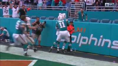 [Highlight] Today marks 69 days until the 2021 NFL Season Starts! Let’s remember “The Miami Miracle” back in 2018 where the Dolphins would win the game on this 69 yard TD by Kenyan Drake.