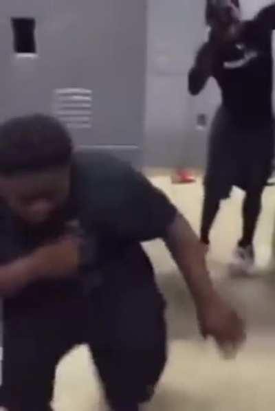 Doboys dancing for gifted subs knowing they’re gonna get scammed
