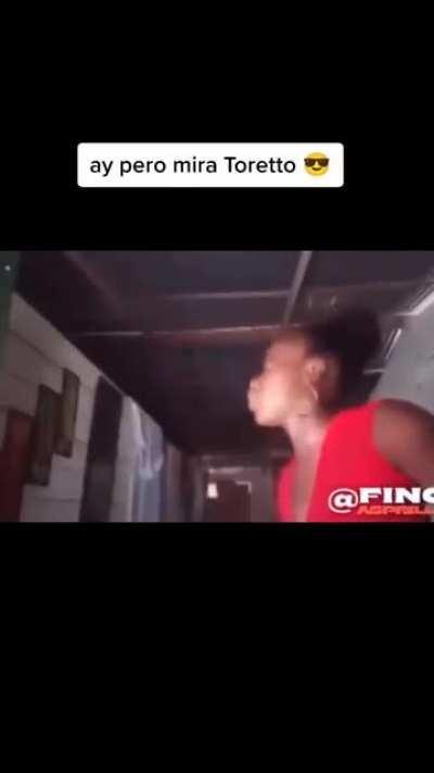 pero mira toreto 😎