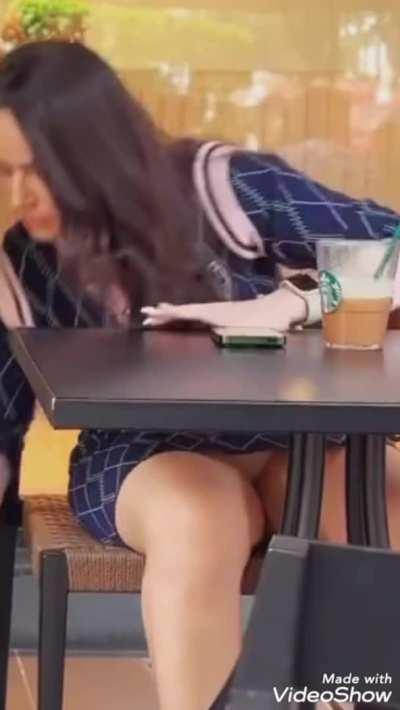 Aanchal Munjal Rare Upskirt flashed her Beige colour Undie💦💦