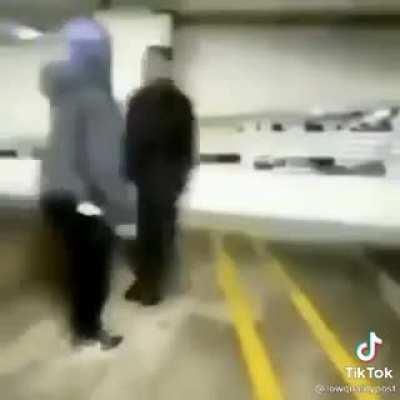 Anime fights be like: