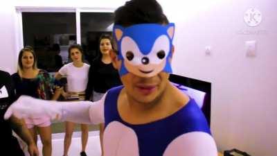 Pesadelos constantes até hj :(