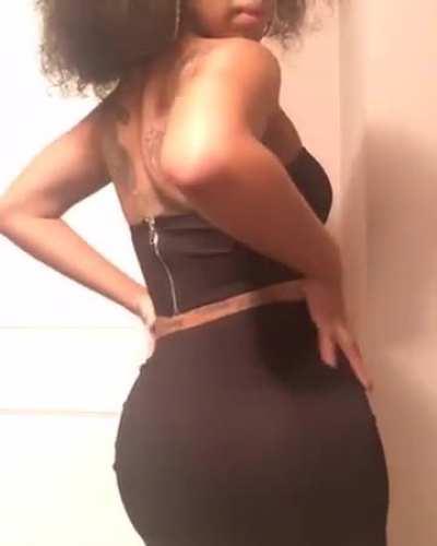 So bad and sexy in that oufit 🔥