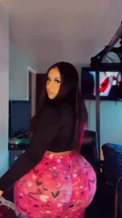 She Bouta Brake/Take Over The Internet