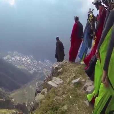 PeOpLe JuMpInG FrOm A ClIfF DuE tO bIg SaD