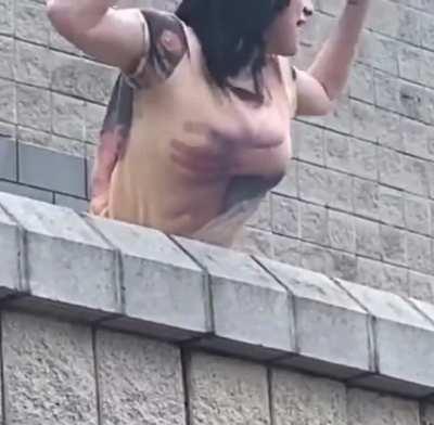 Billie Eilish and her bouncing boobs