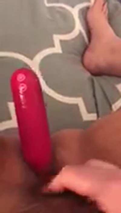 Toying my hairy pussy for you all instead of working. Hope you enjoy 