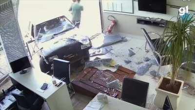 5 year old girl survives after drunk driver lost control of his car