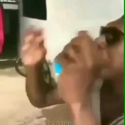 sToU gAtOnIx (som alto no final)