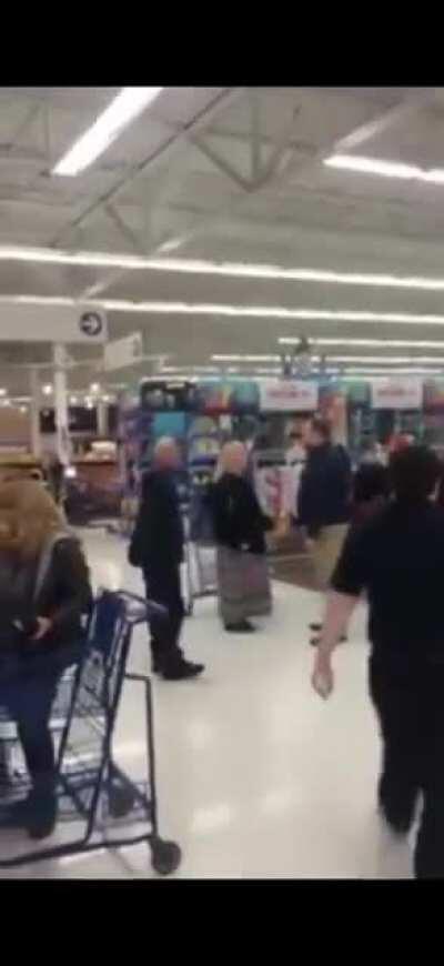 Crazy religious woman tells strangers to repent to Jesus, while cussing them out.