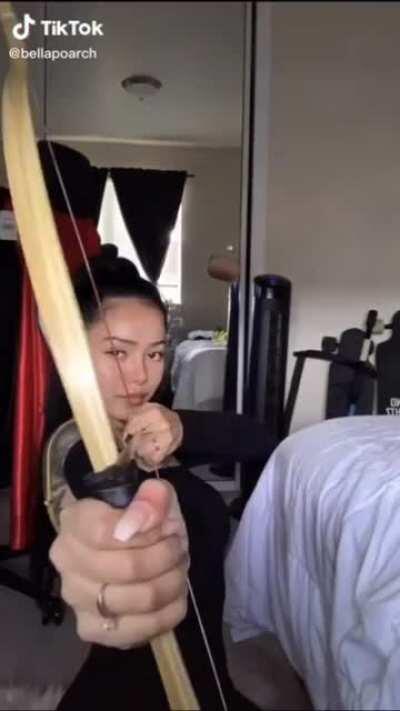 Bella 🏹 💀...😝