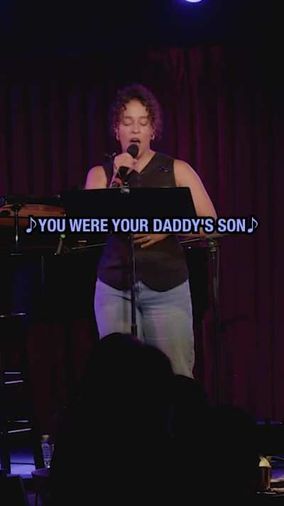 Audience member nails Ragtime song