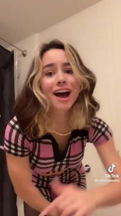 She’s deleted her tiktok’s, at least i saved the best ones 🥵