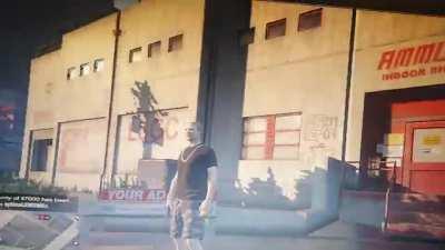 Looks like God can't decide if it's day time or night time in Gta V