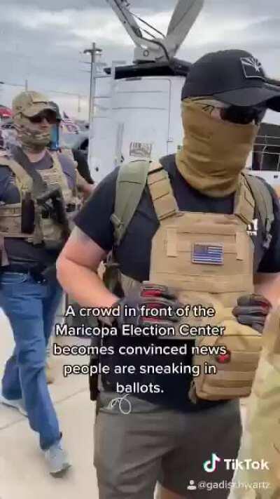 Saw this clip again and notice a familiar looking viking around 0:18 that means this asshole flew from ARIZONA to DC just to act like a fool in the Capitol smh