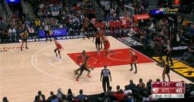 [Highlight] Ayo Dosunmu with the block on Trae Young