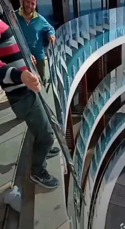 Installing a glass rail on every floor